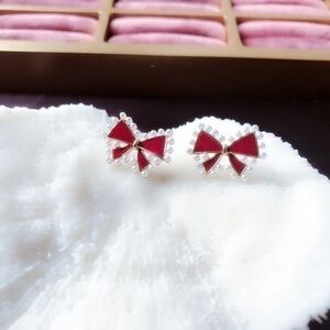 - 18K GP Black velvet bow-knot earrings